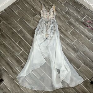 Terani Couture Prom Dress Size 8 1913P8312 Embellished Deep V-neck High Low New